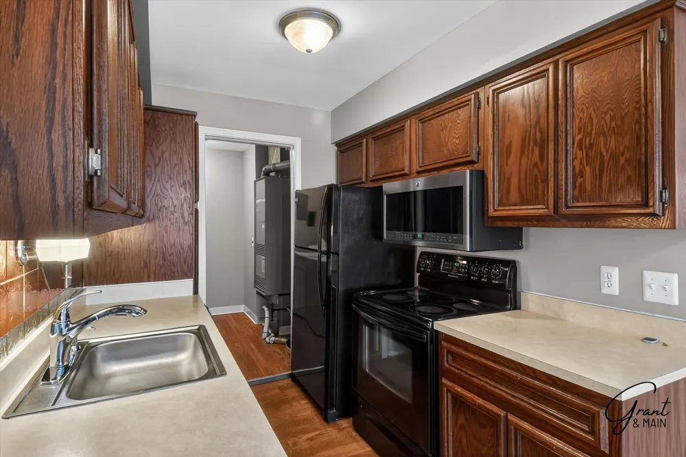 15834 Franklin Drive Clinton, MI 48038
