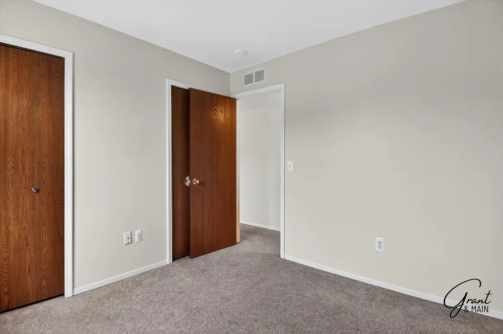 15834 Franklin Drive Clinton, MI 48038