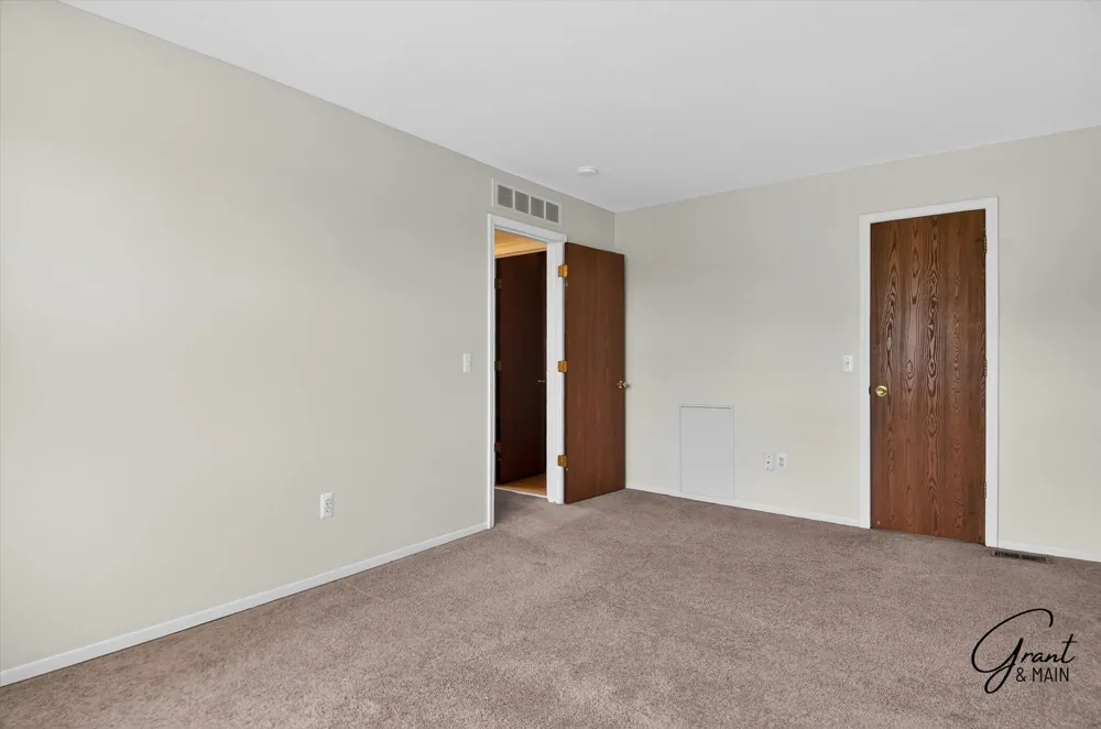 15834 Franklin Drive Clinton, MI 48038