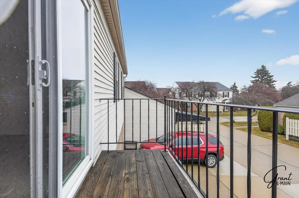 15834 Franklin Drive Clinton, MI 48038
