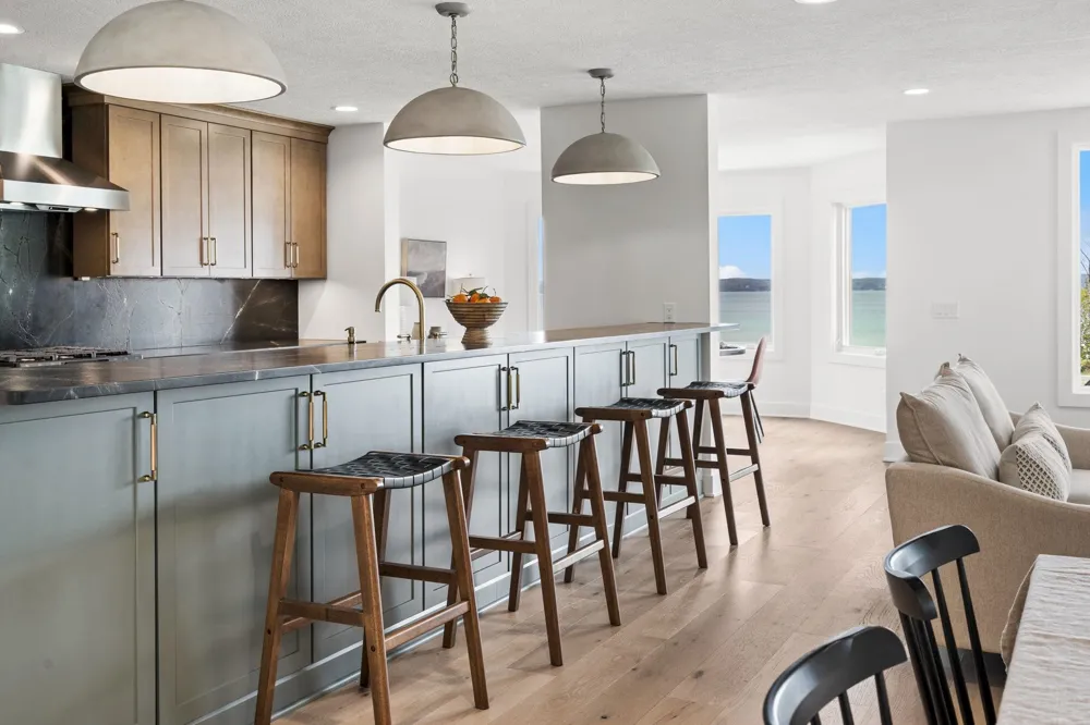 10191 Peninsula Drive Peninsula Township, MI 49686