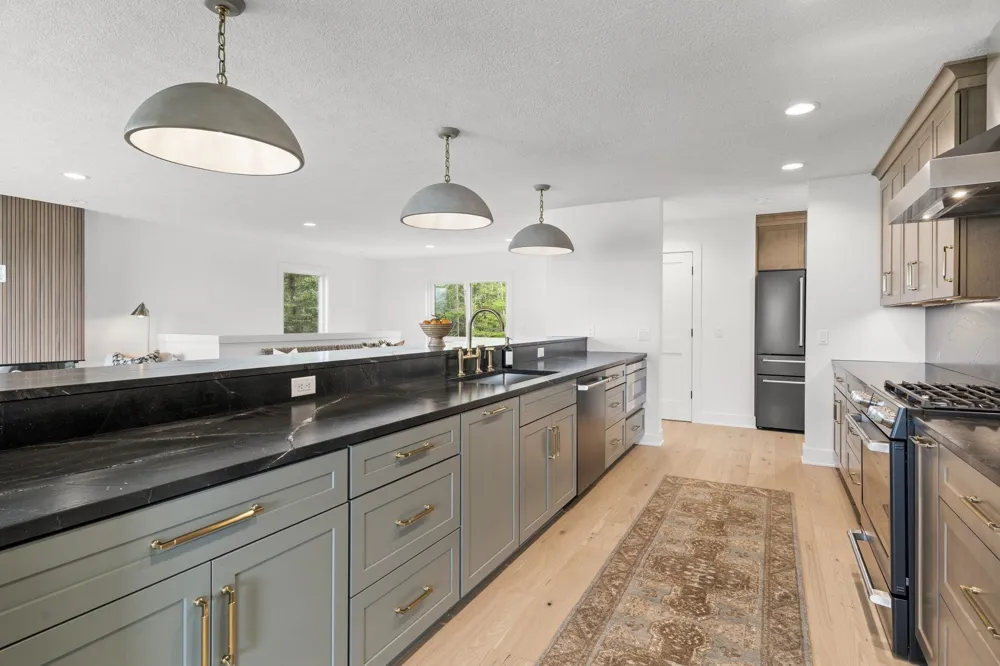 10191 Peninsula Drive Peninsula Township, MI 49686