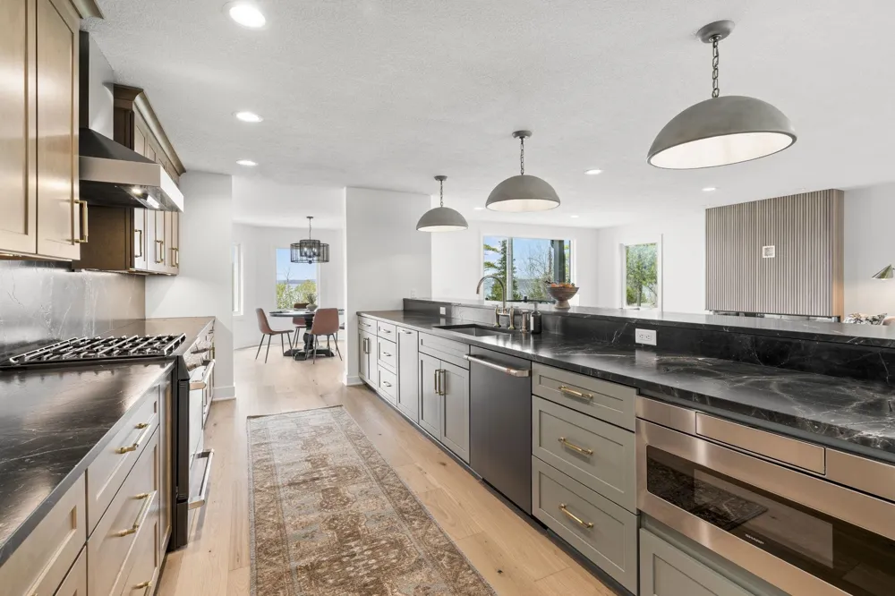 10191 Peninsula Drive Peninsula Township, MI 49686