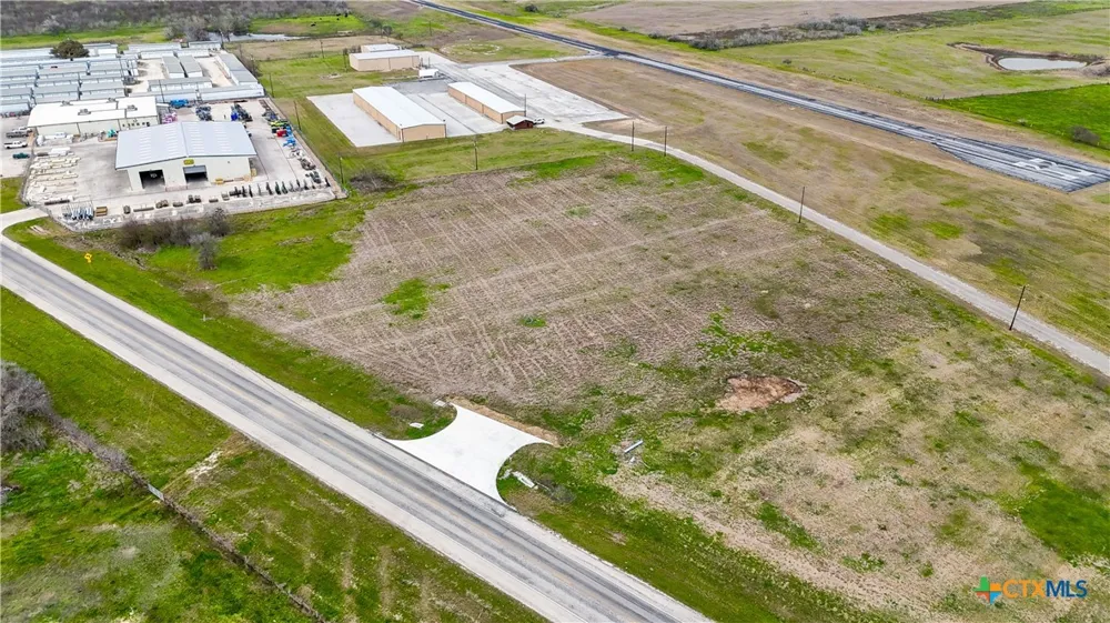2700 Us-183 Gonzales, TX 78629