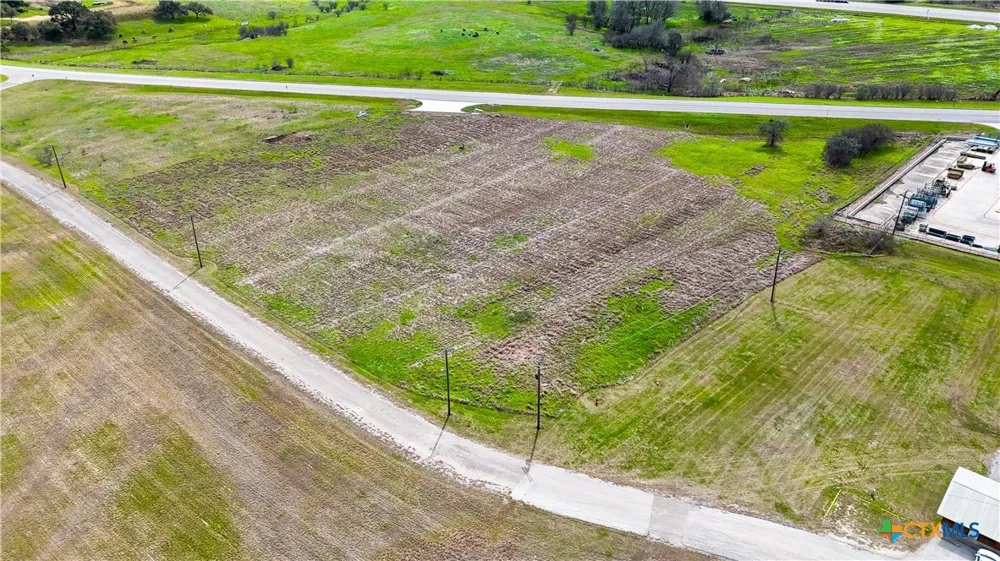 2700 Us-183 Gonzales, TX 78629