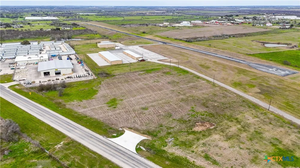 2700 Us-183 Gonzales, TX 78629