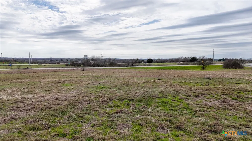 2700 Us-183 Gonzales, TX 78629