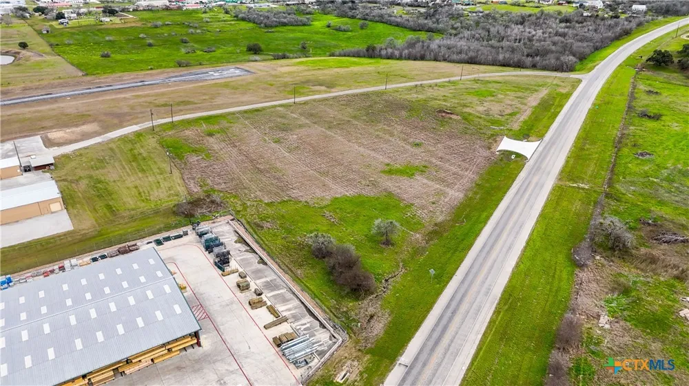 2700 Us-183 Gonzales, TX 78629