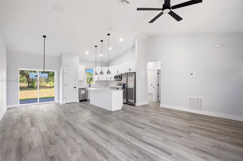 1313 Blue Heron Drive Sebring, FL 33876