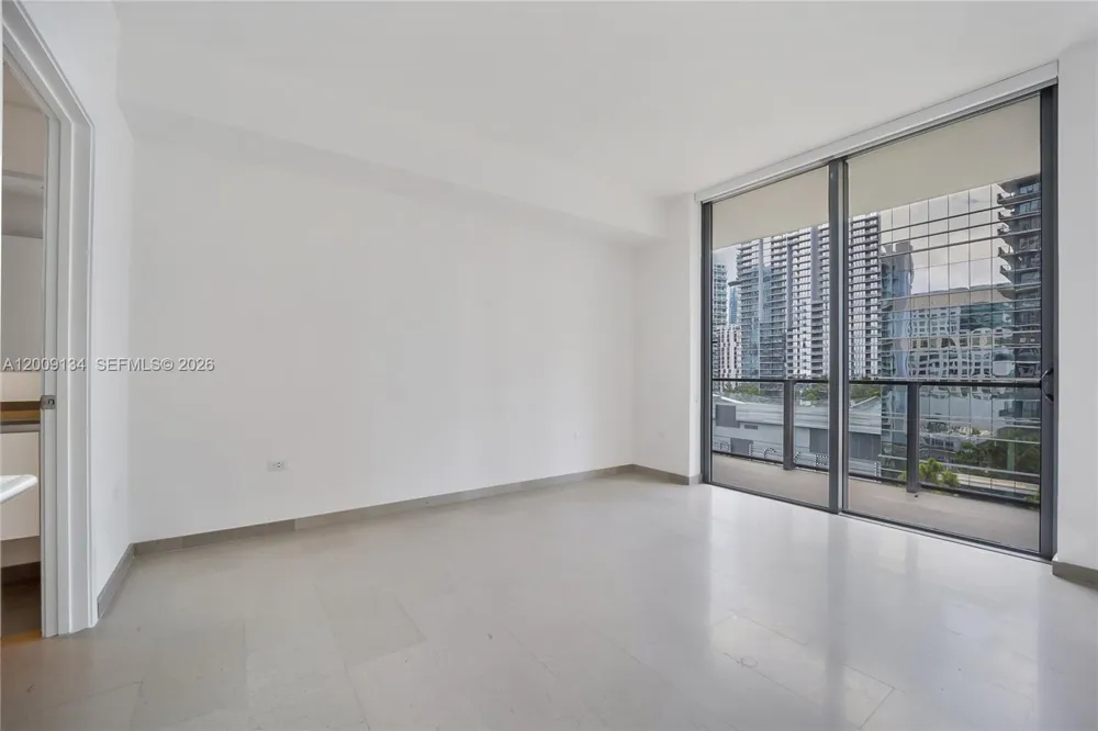 88 SW 7th St #1009 Miami, FL 33130
