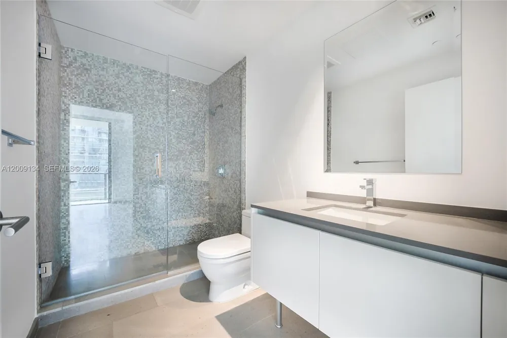 88 SW 7th St #1009 Miami, FL 33130