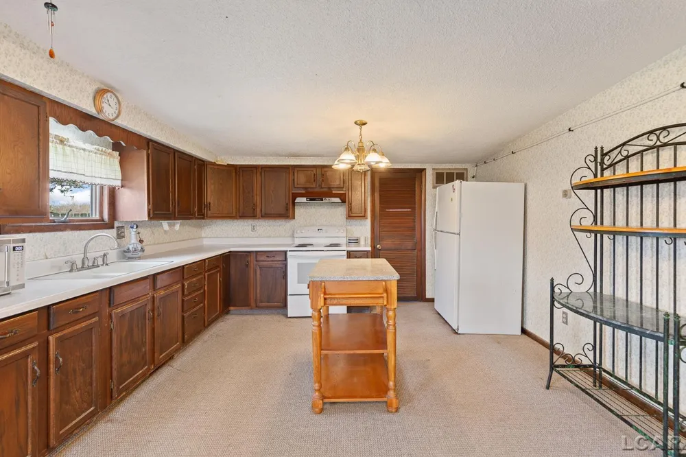 8720 Sharon Hollow Road Manchester Township, MI 48158