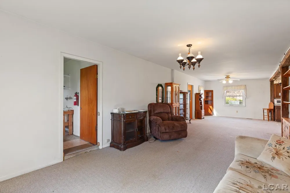 8720 Sharon Hollow Road Manchester Township, MI 48158