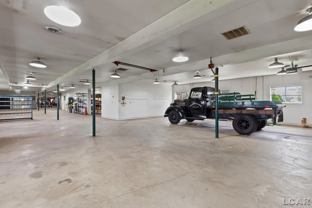 8720 Sharon Hollow Road Manchester Township, MI 48158