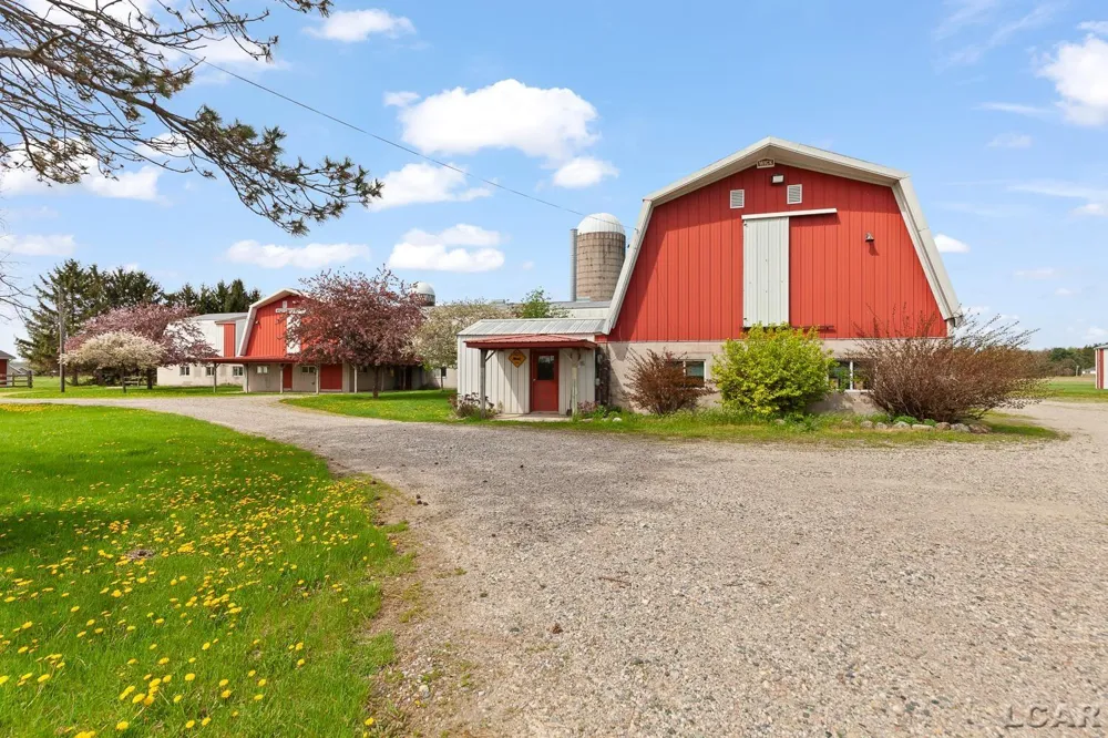 8720 Sharon Hollow Road Manchester Township, MI 48158