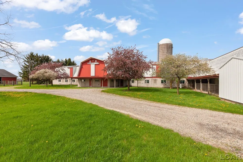 8720 Sharon Hollow Road Manchester Township, MI 48158