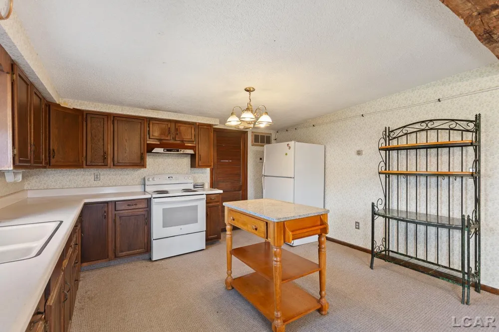 8720 Sharon Hollow Road Manchester Township, MI 48158