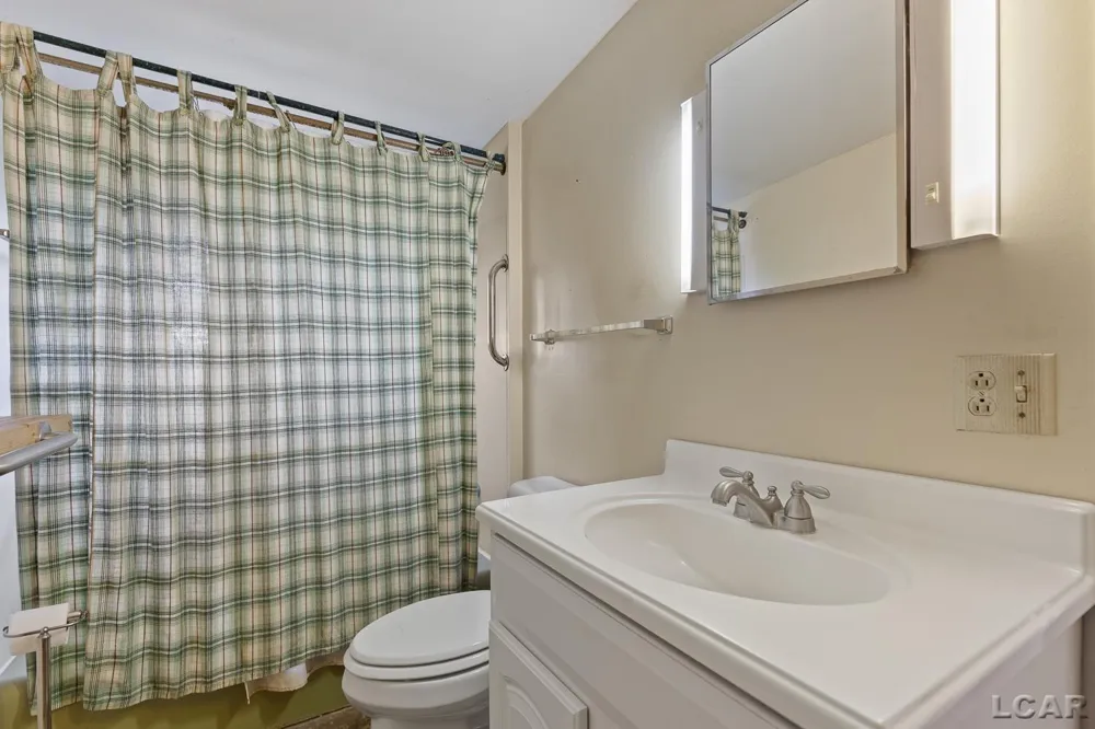 8720 Sharon Hollow Road Manchester Township, MI 48158
