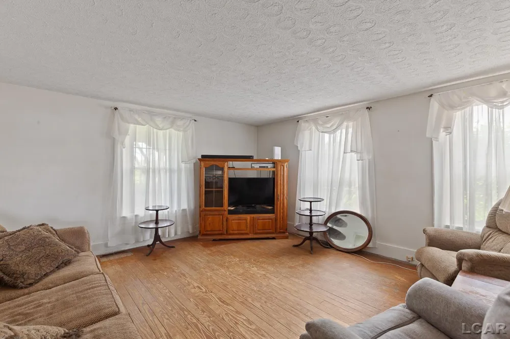 8720 Sharon Hollow Road Manchester Township, MI 48158