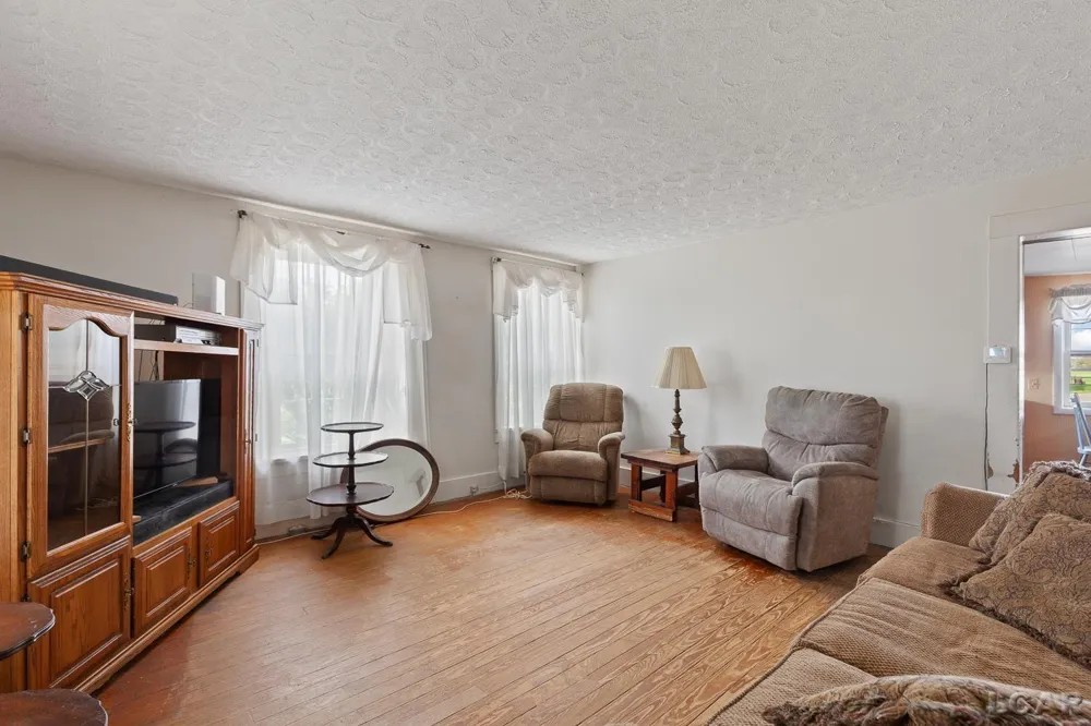 8720 Sharon Hollow Road Manchester Township, MI 48158