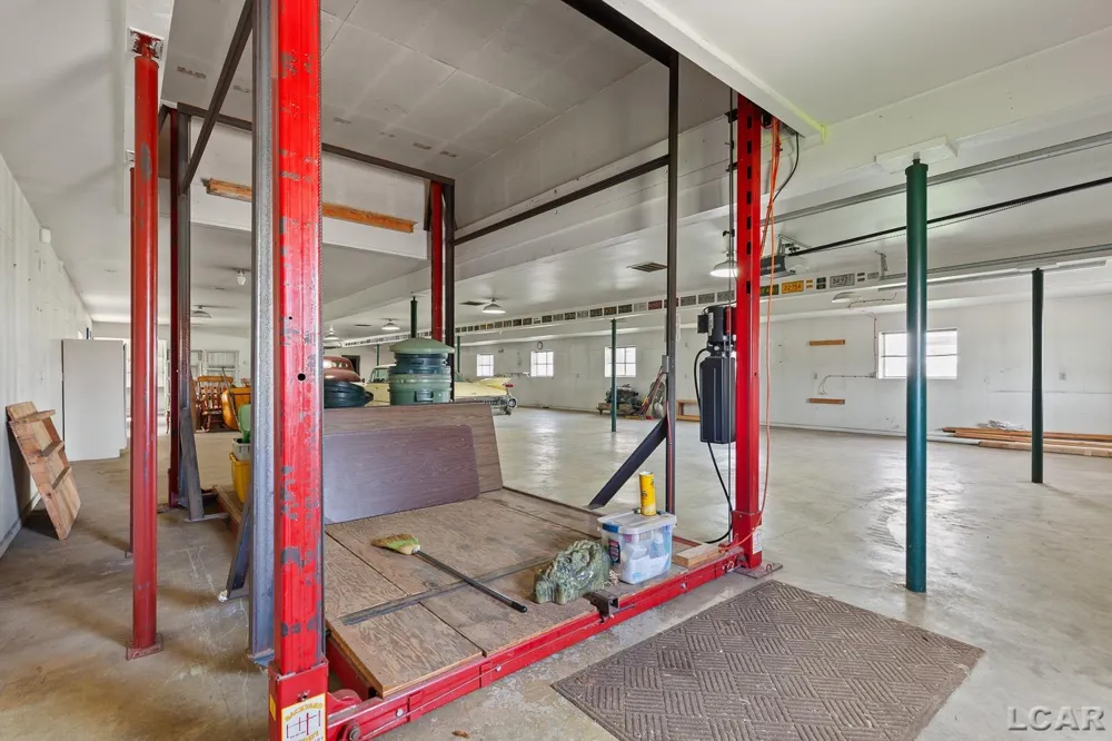 8720 Sharon Hollow Road Manchester Township, MI 48158