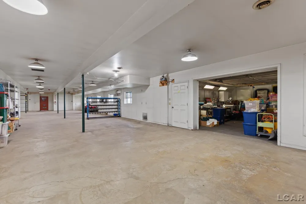 8720 Sharon Hollow Road Manchester Township, MI 48158