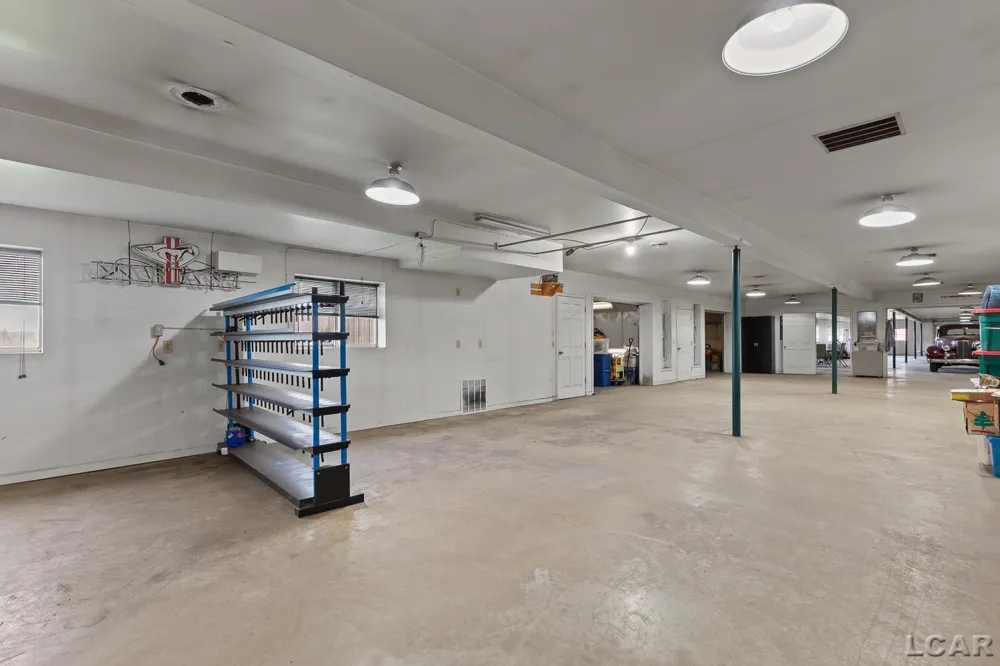 8720 Sharon Hollow Road Manchester Township, MI 48158