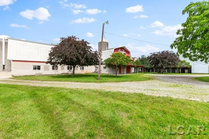 8720 Sharon Hollow Road Manchester Township, MI 48158