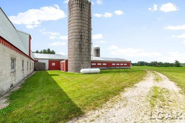 8720 Sharon Hollow Road Manchester Township, MI 48158
