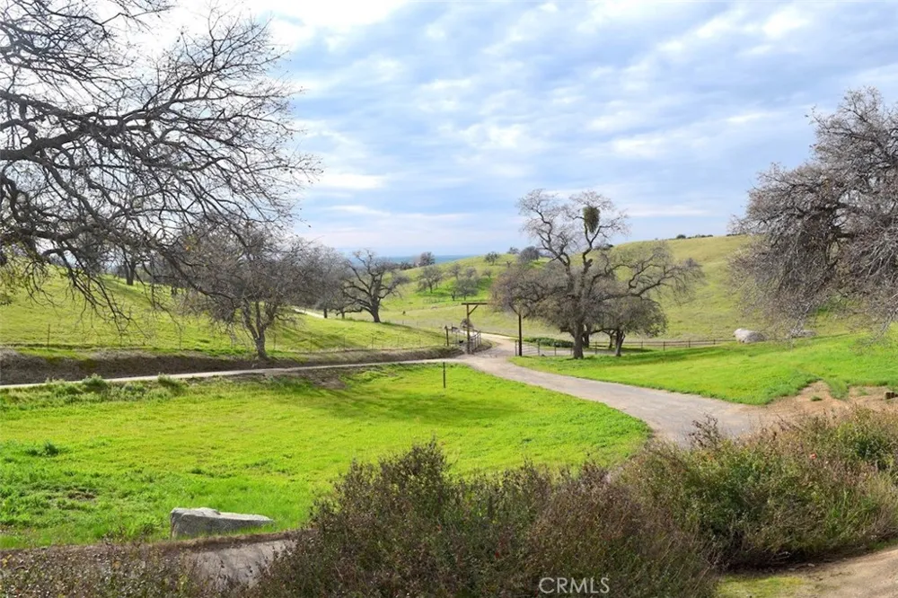 3001 Woody Granite Bakersfield, CA 93308