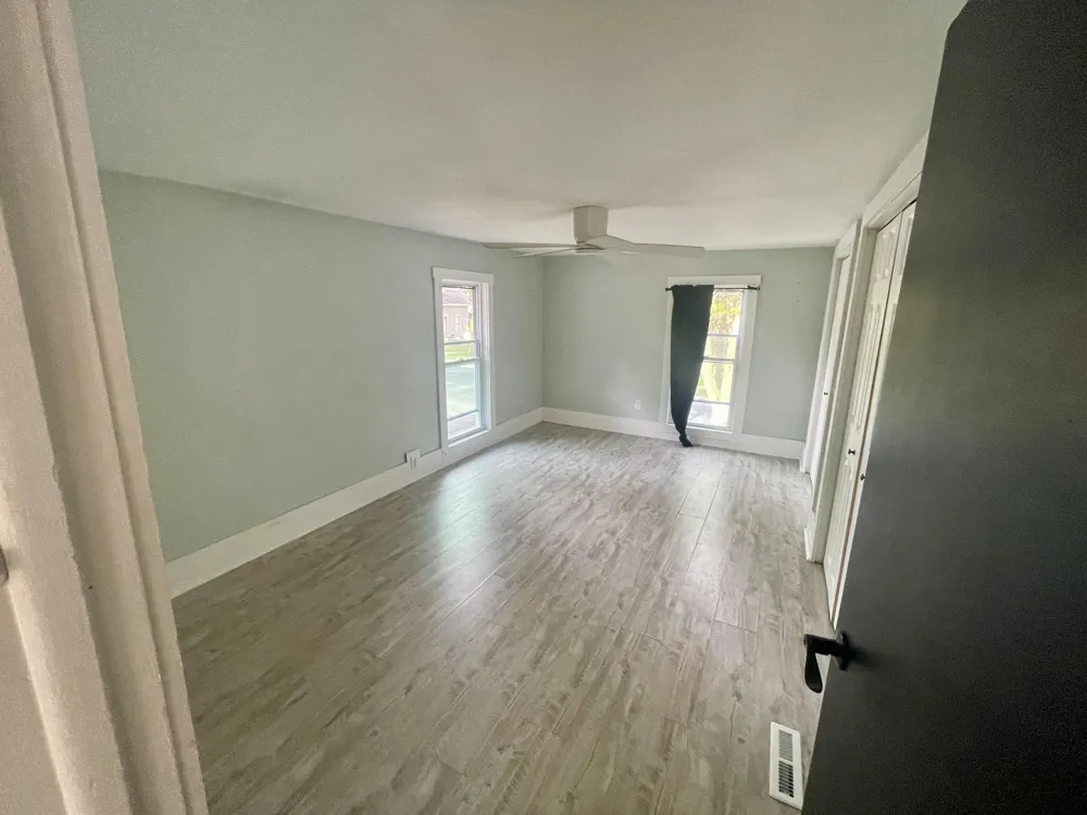 126 E South Street Vicksburg, MI 49097