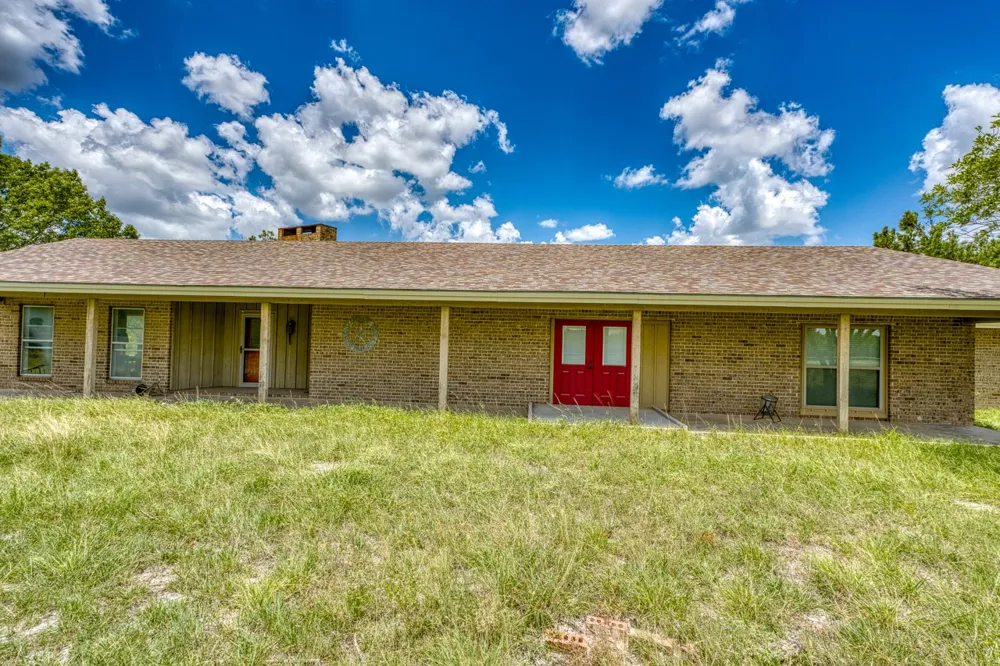 1705 County Road 111 Lampasas, TX 76550