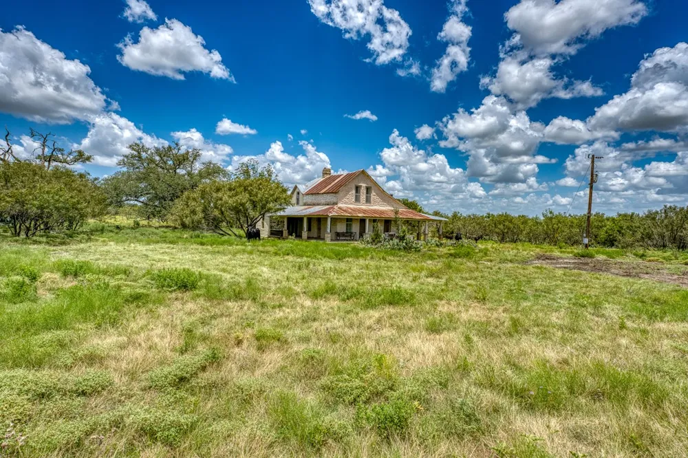 1705 County Road 111 Lampasas, TX 76550