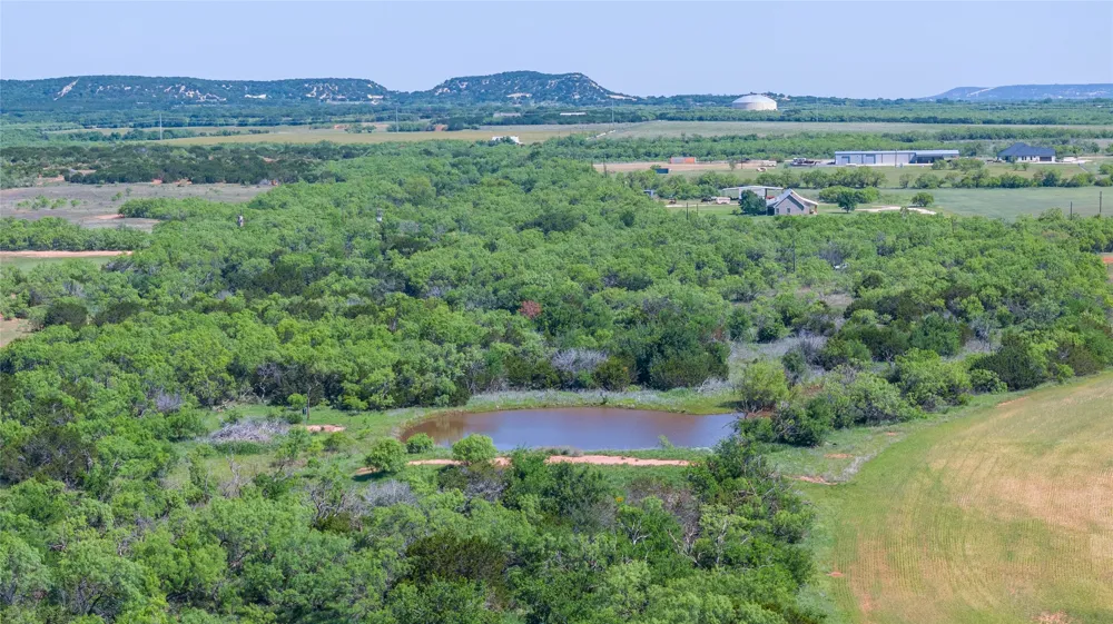 204 CR 180 Ovalo, TX 79541