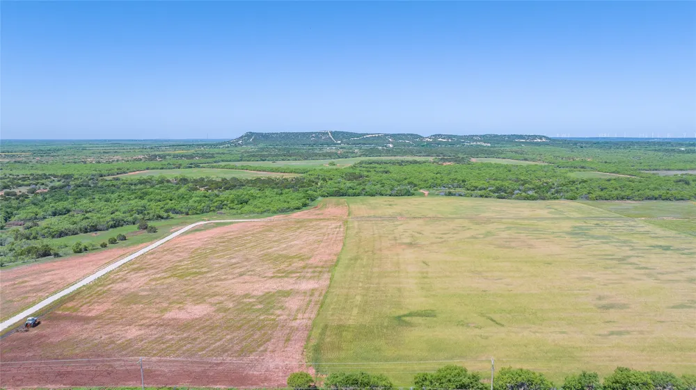 204 CR 180 Ovalo, TX 79541