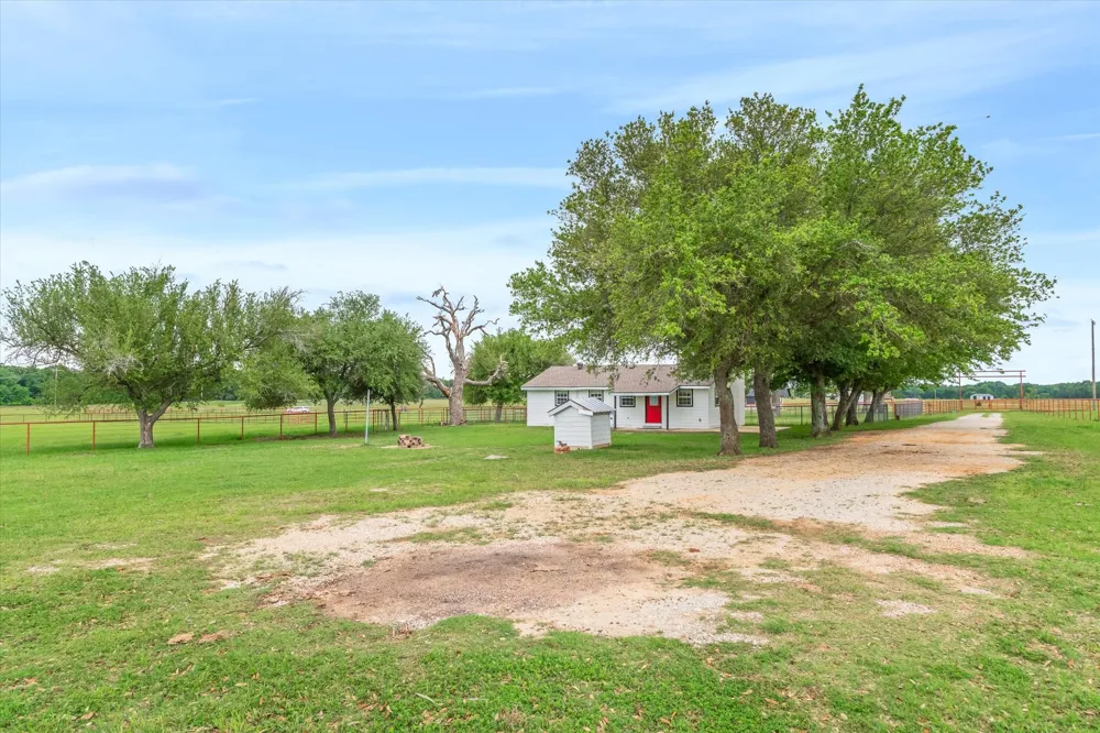 10266 County Road 1200 Athens, TX 75751