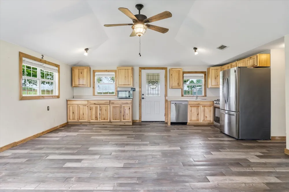 10266 County Road 1200 Athens, TX 75751