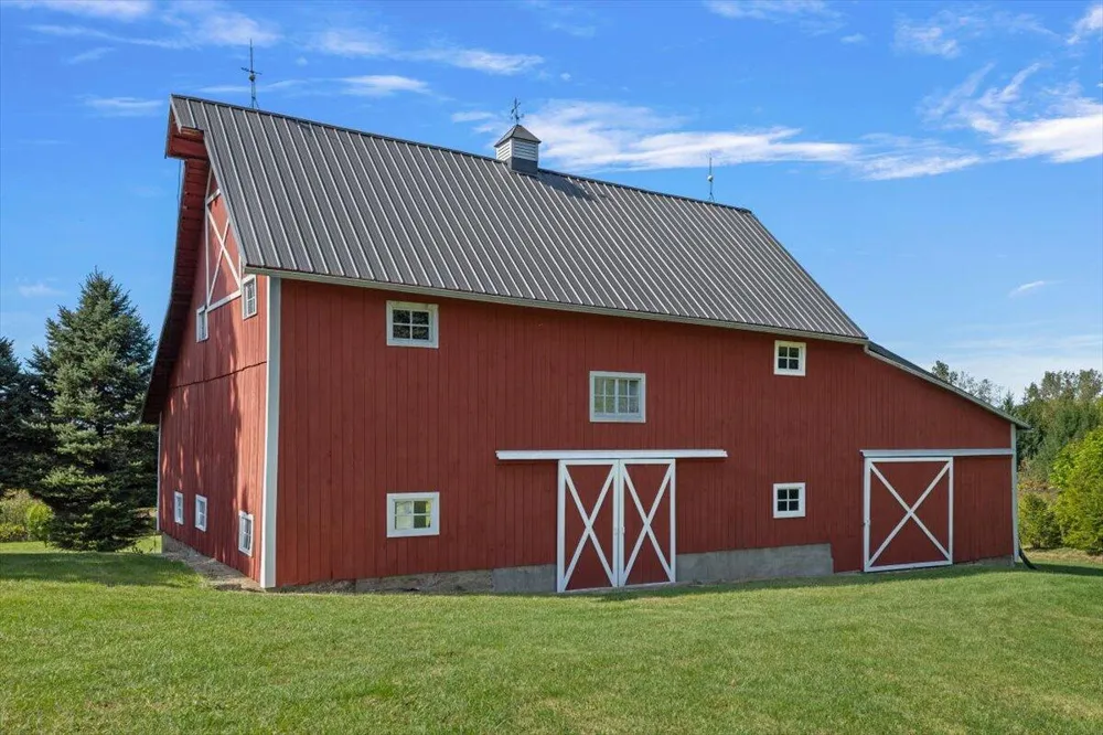 19196 Cleveland Avenue Galien, MI 49113