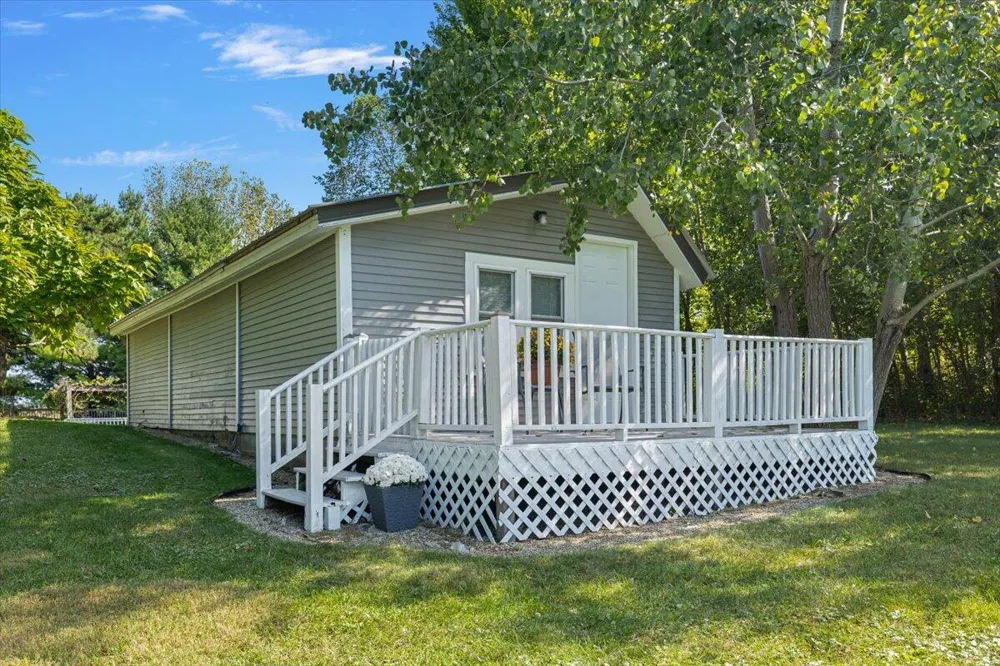 19196 Cleveland Avenue Galien, MI 49113