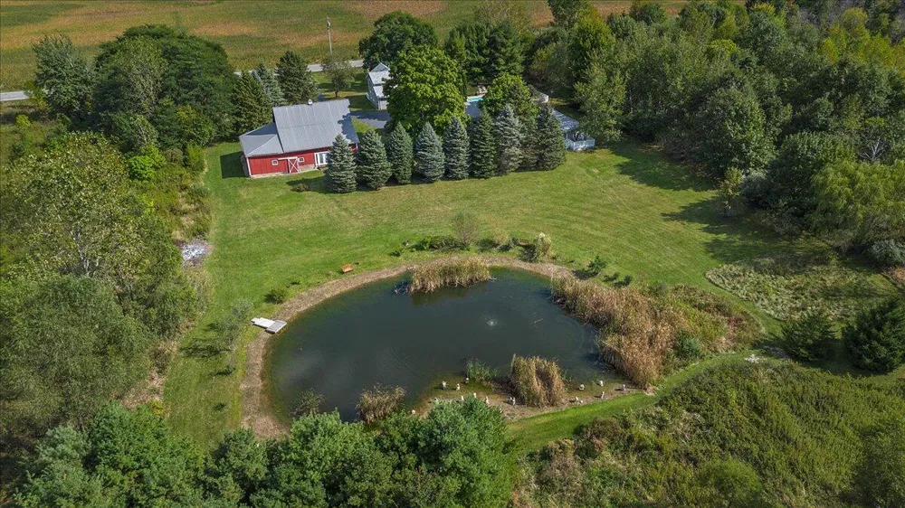 19196 Cleveland Avenue Galien, MI 49113