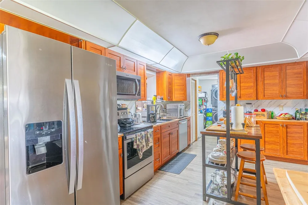 305 CLOVERLEAF ROAD Lake Placid, FL 33852
