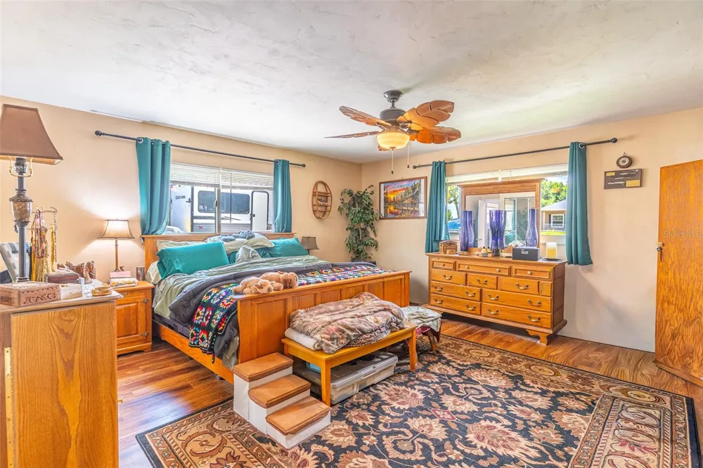 305 CLOVERLEAF ROAD Lake Placid, FL 33852