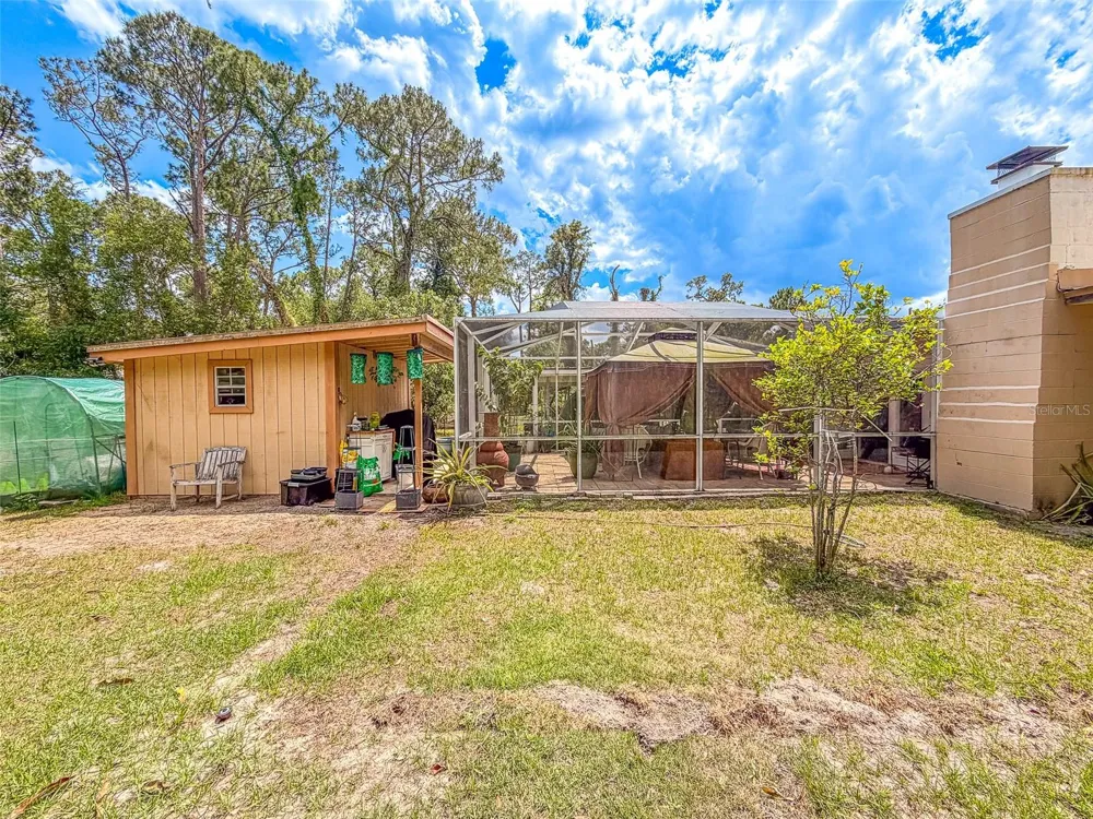 305 CLOVERLEAF ROAD Lake Placid, FL 33852