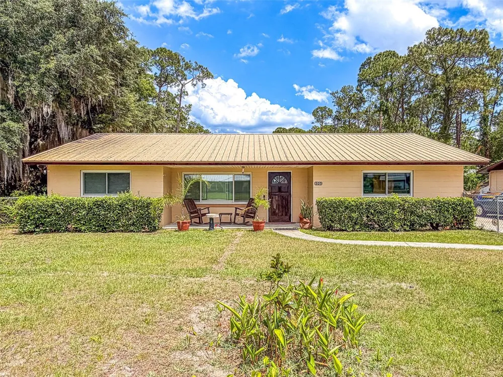 305 CLOVERLEAF ROAD Lake Placid, FL 33852
