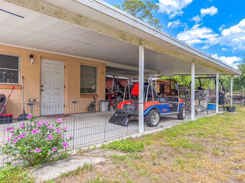 305 CLOVERLEAF ROAD Lake Placid, FL 33852