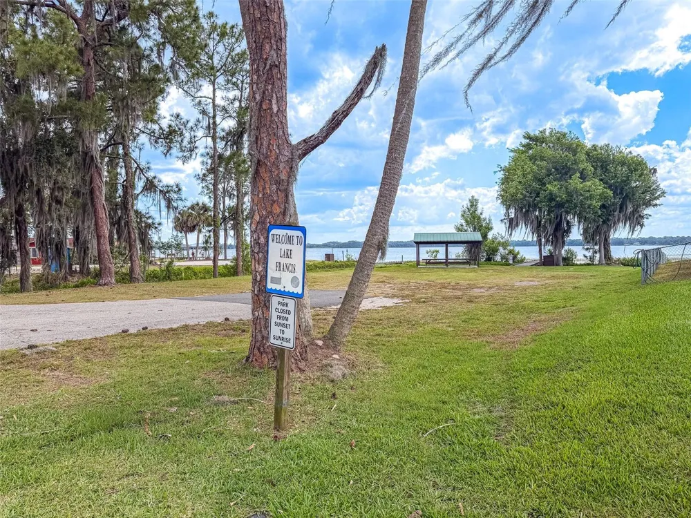 305 CLOVERLEAF ROAD Lake Placid, FL 33852
