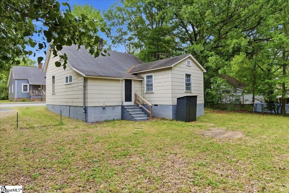 4 Mcgee Street Belton, SC 29627