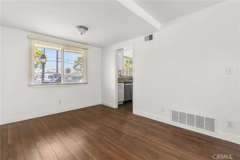 1741 Tustin Costa Mesa, CA 92627