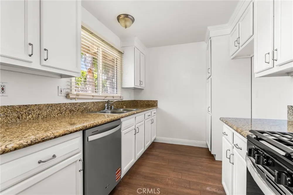1741 Tustin Costa Mesa, CA 92627
