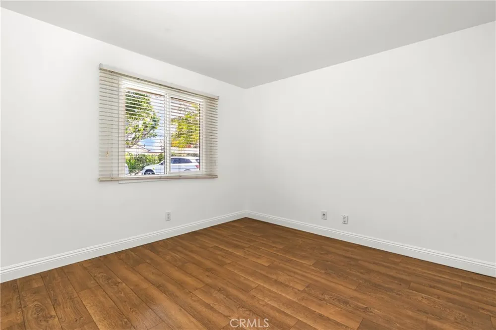 1741 Tustin Costa Mesa, CA 92627